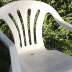 What a Red Porch Light Really Means – Symbolism, Safety, and Awareness